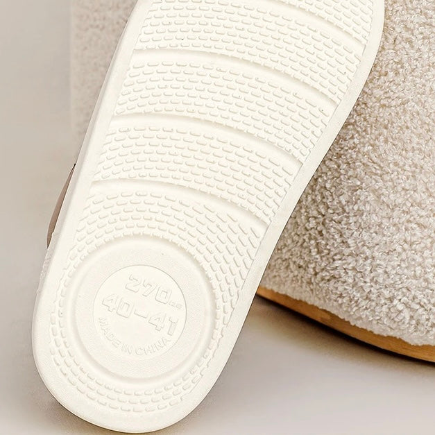 Slip-On Plateauschuhe mit hoher Sohle