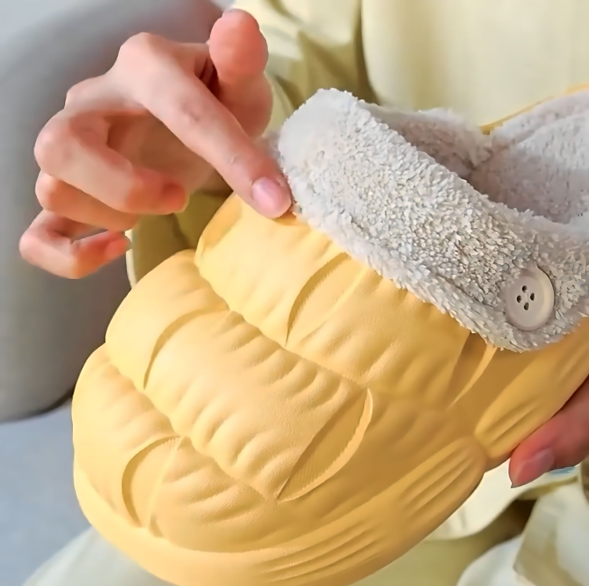 Cozy Fluffguard Gelb